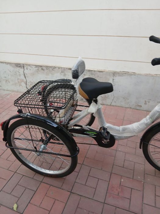 Велосипед трёх колёсный