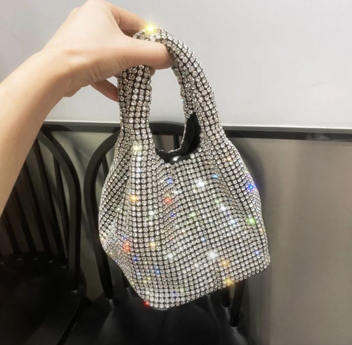 Сумочка со стразами