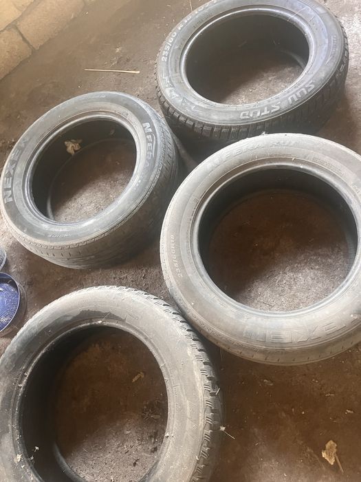 Продам покрышки 235/60 R18