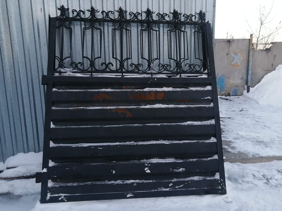 Продам ворота кованные
