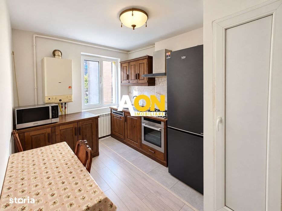 Apartament 2 camere, 53 mp utili, mobilat, utilat, etaj 3, Centru
