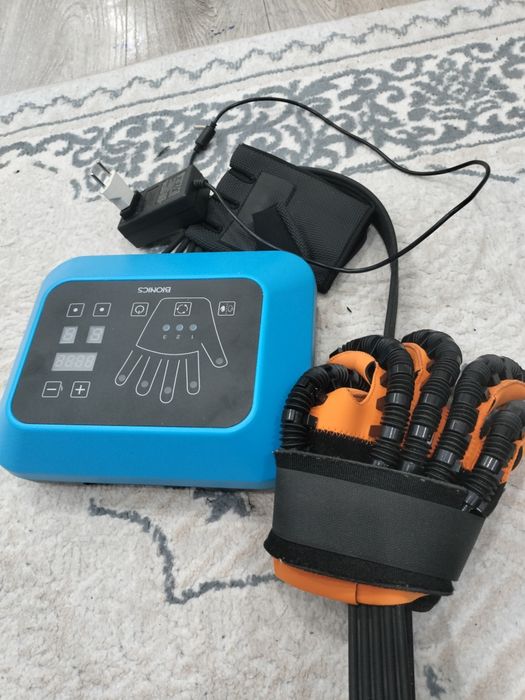 Реабилитационная перчатка