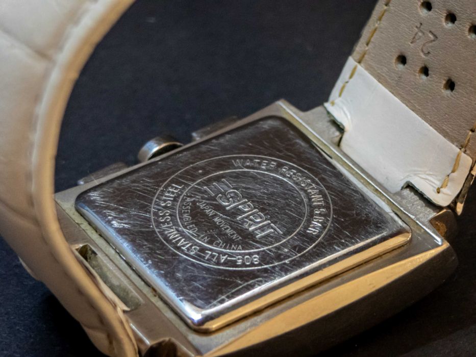 Продавам часовник Espirit