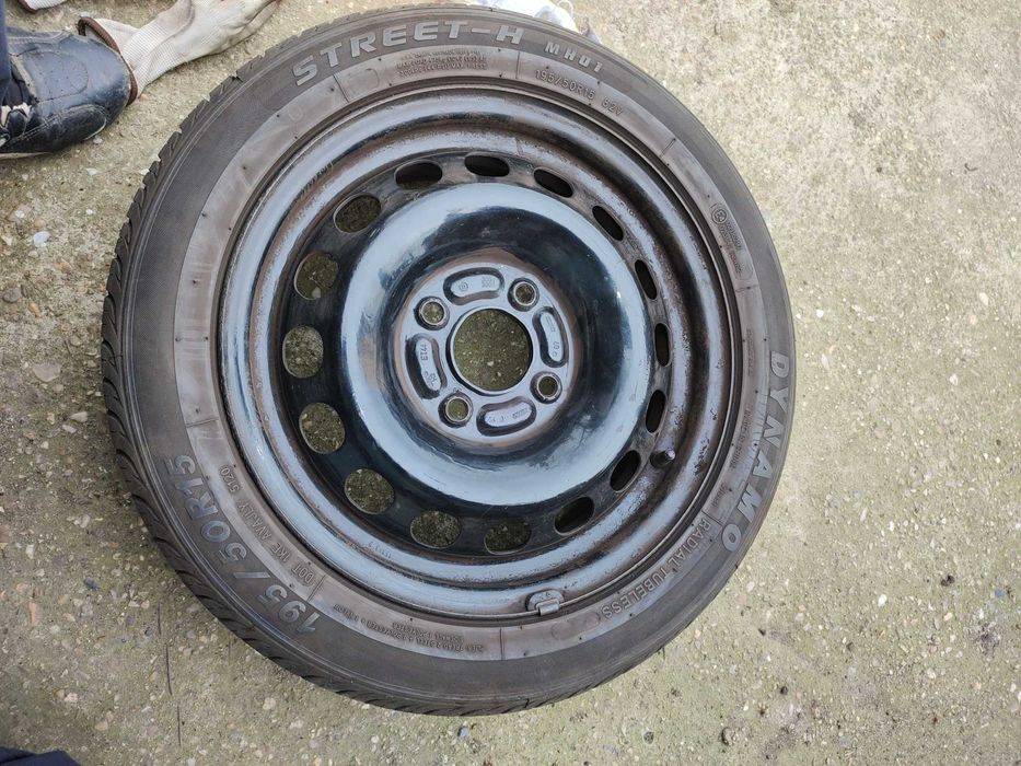 Комплект летни  гуми с джанти  4.114,3 и патерица