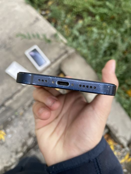 Iphone 12 с айкалудом и паролем