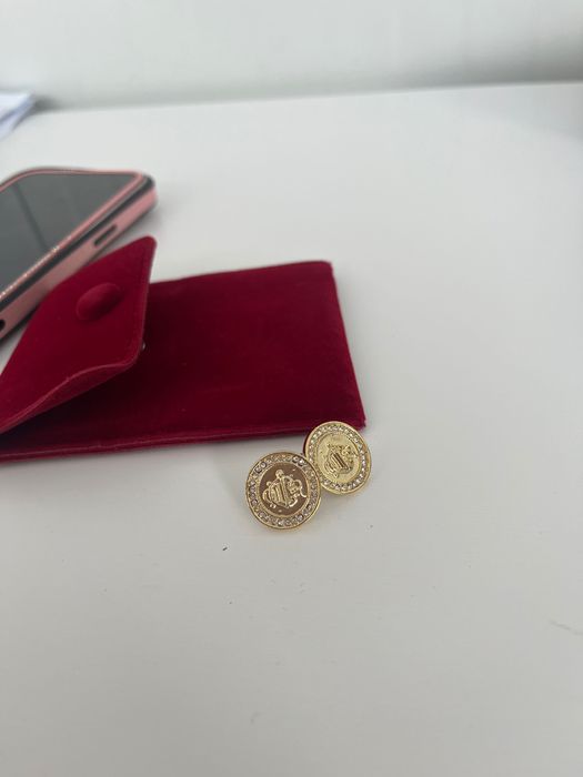 Cercei placați cu aur