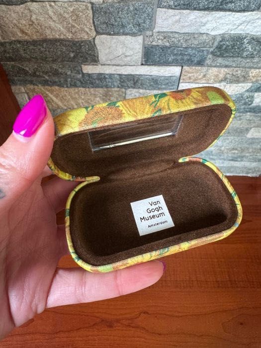 Чисто нова малка кутия за бижута