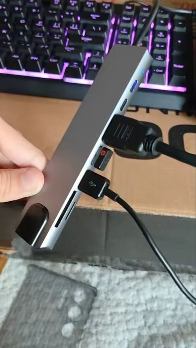 Hub USB-C 7-în-1 Multifuncțional