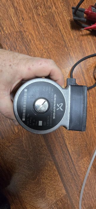 Vand pompa recirculatie Grundfos