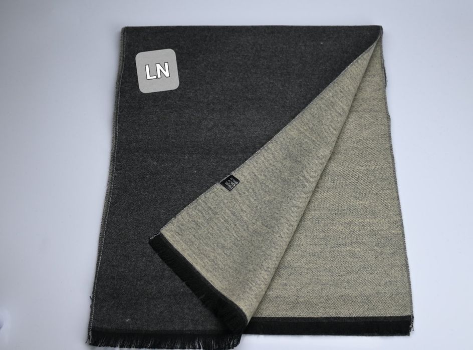 Мъжки шал - две лица, различни цветове