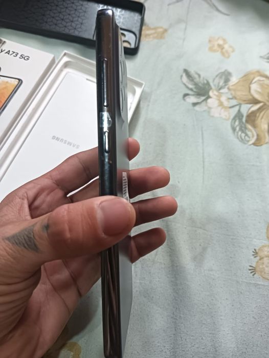 Продам Samsung A73