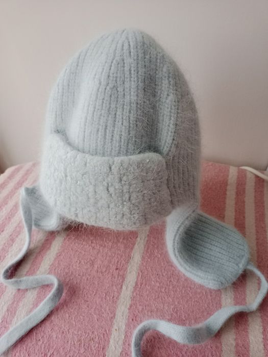 Продам шапки в отличном состоянии