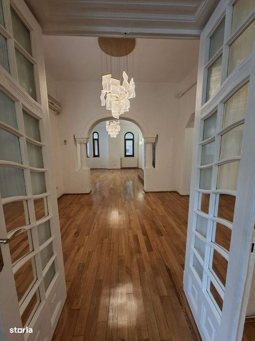 Vila birouri 375 mp, strada Plantelor zona Foisorul de Foc