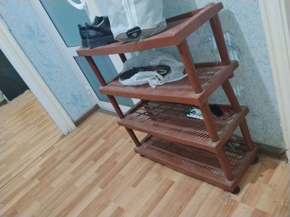 Стол, стул, полка, вишелкала сотилади нархи келишилган арзонга бервора