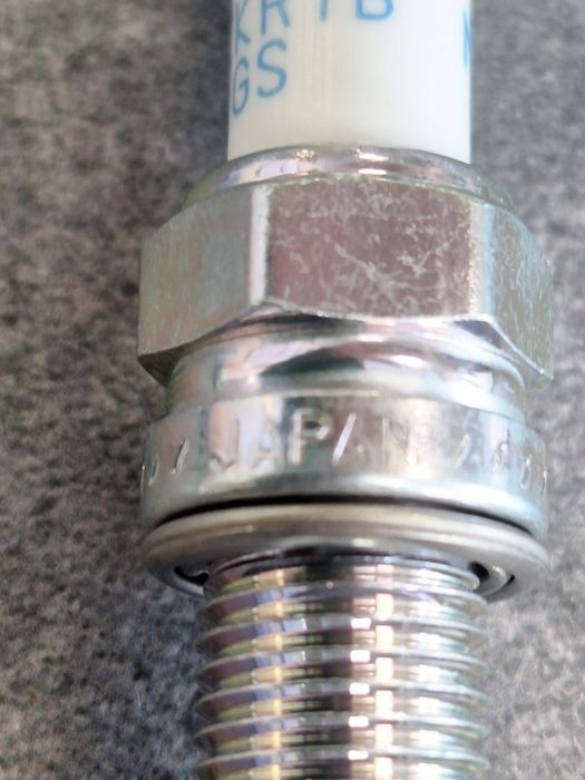 Свещи NGK обикновени и  иридиеви за   Хонда Сивик CRV Accord Jazz