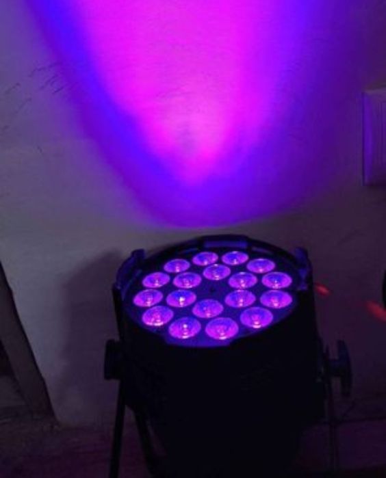 Par Led 18×18w  lumimi RGBWA + UV Alimentare la 220 w