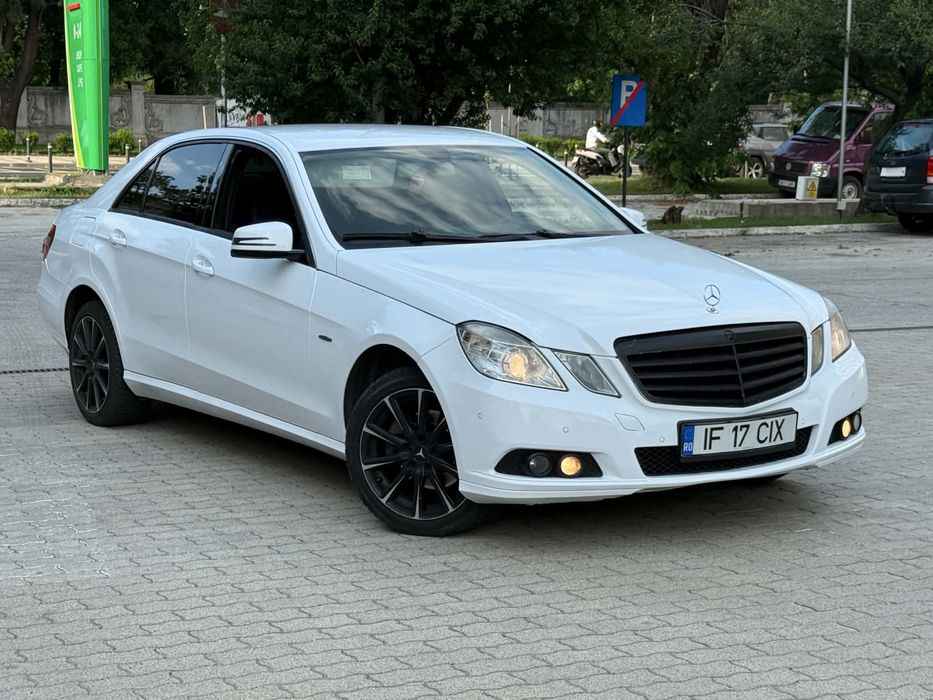 MERCEDES-BENZ E-Class