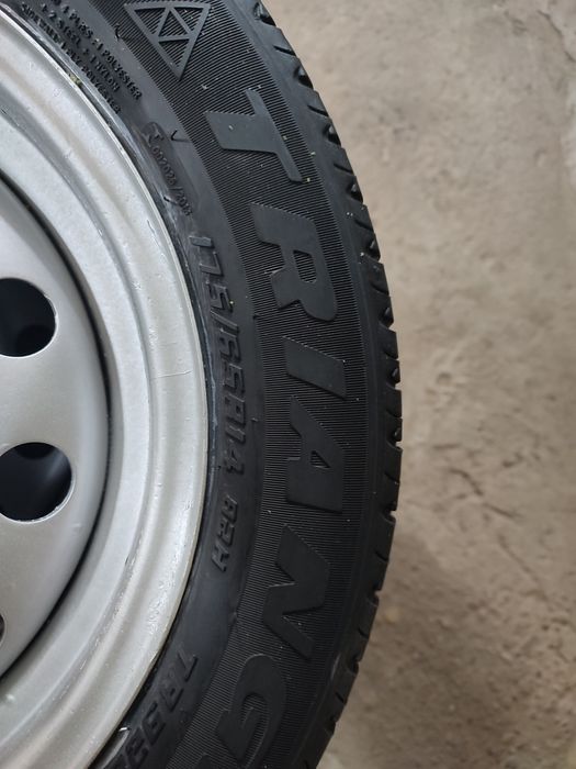 Продам комплект диском с резиной