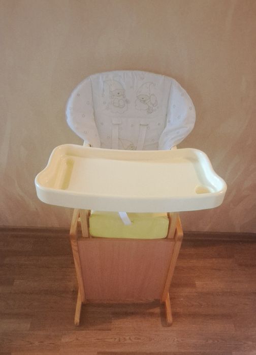 Продам детский стульчик для кормления.
