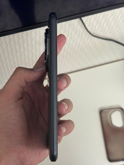 Срочно продаю!!! Honor 400 pro 512/12