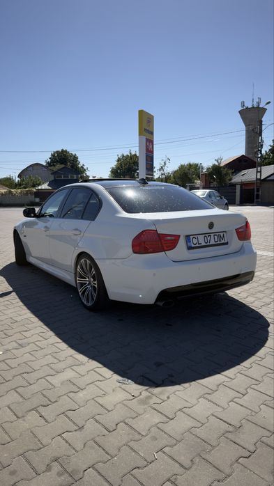BMW Seria 3 E90 (320D) LCI