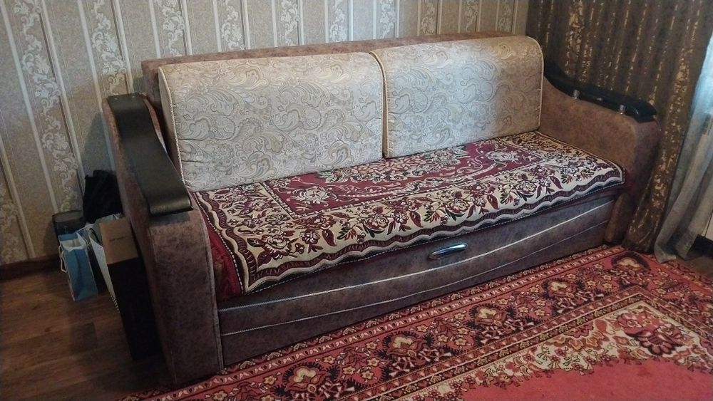 Продам диван в отличном состоянии