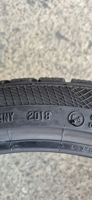 4 anvelope iarna Continental 215/40/18.Pretul este pe bucata