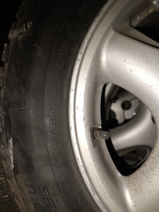 Зимние шины с дисками Р15 комплект 4шт.