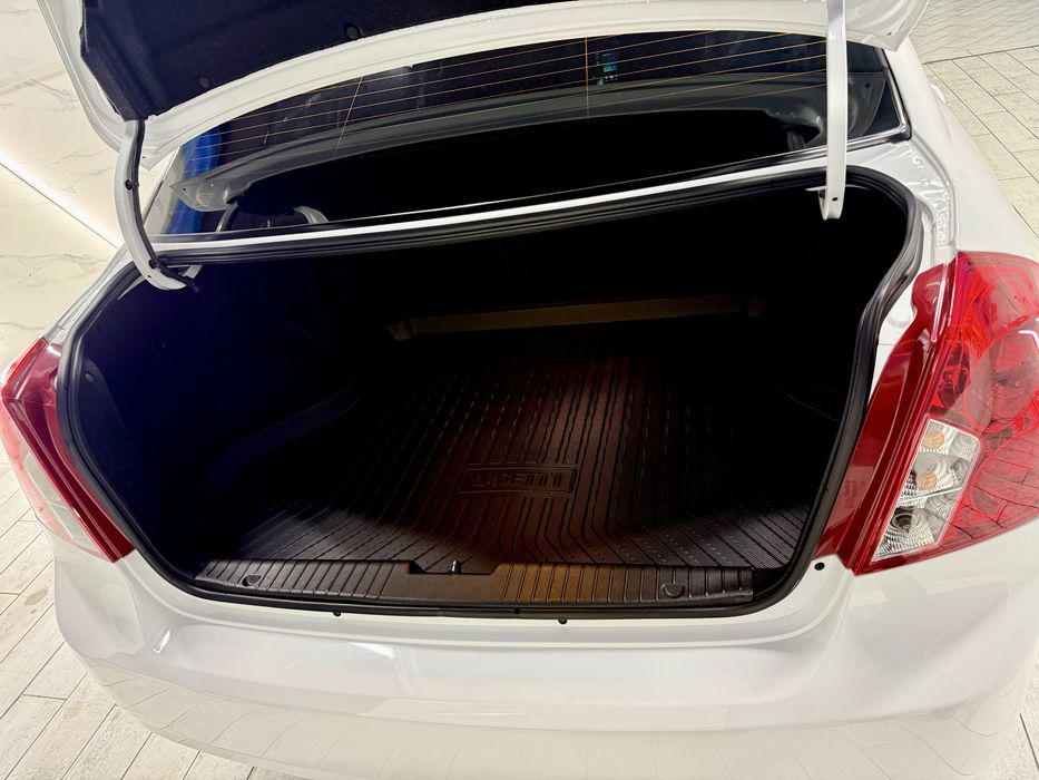 Продаю свою Lacetti 2022 г ноябрь. Пробег 20.000 км.  Full позиция
