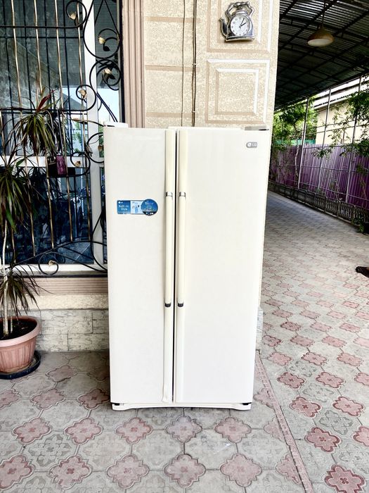 Продам холодильник LG большая