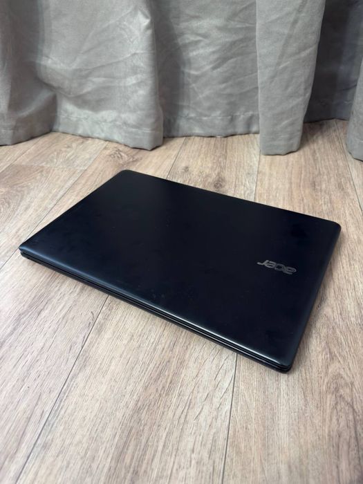 Ноутбук Acer aspire E1-572G