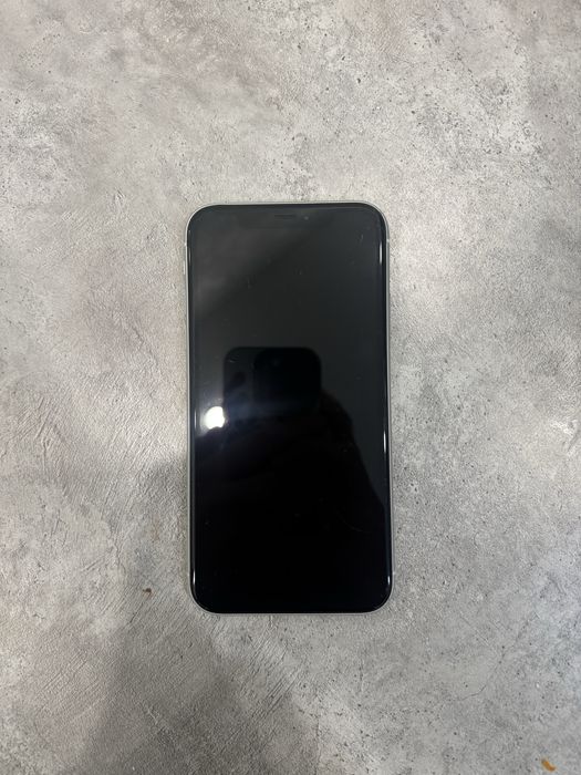Продам IPhone XR 128гб