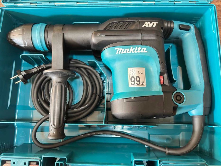 НОВ Електрически къртач Makita HM0871C,8.1 J, 1100 W, Гаранция