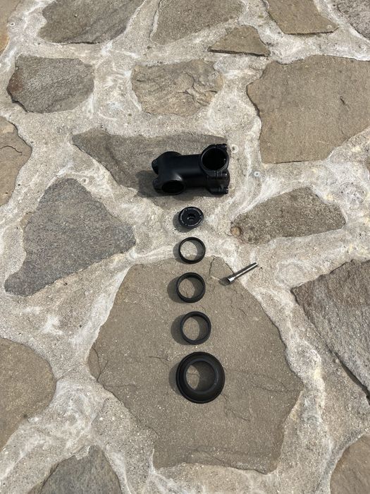 Vand piese pentru mtb