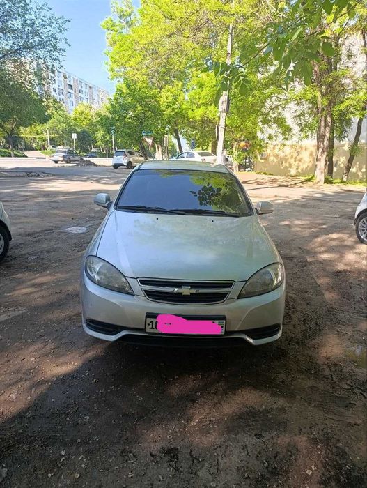 Ajoyib mashina Gentra rus kishi oldin haydagan