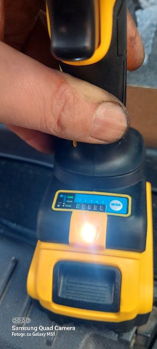 Cheie Impact  cu 2 accu + încarcator