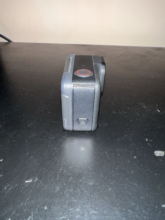 Продавам Insta 360 ace pro 2