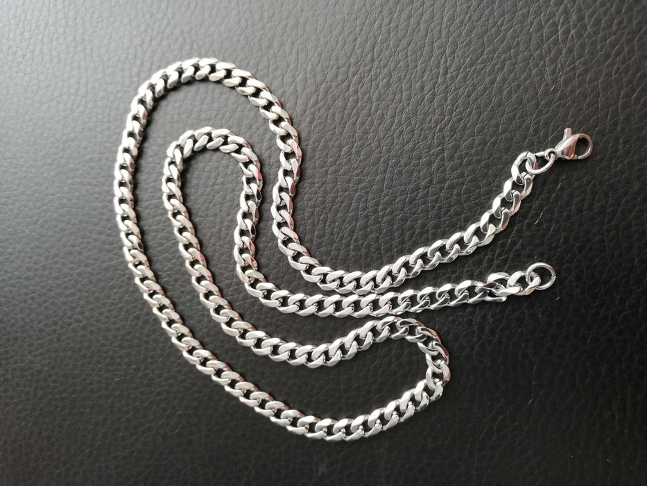Мужская цепочка из нержавеющей стали.