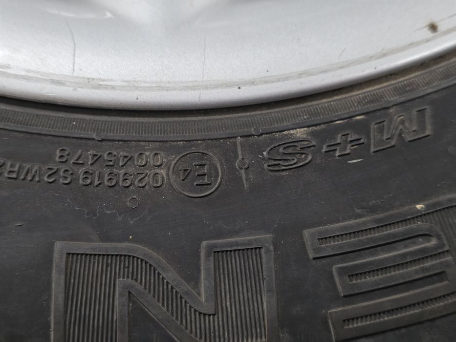 Зимни гуми Nexen 225/70R15C дот 21г