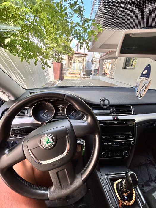 Vand Skoda Superb 2011