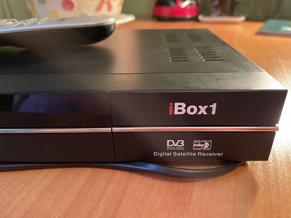 Спутниковые приставки iBox1, DVD-проигрыватель