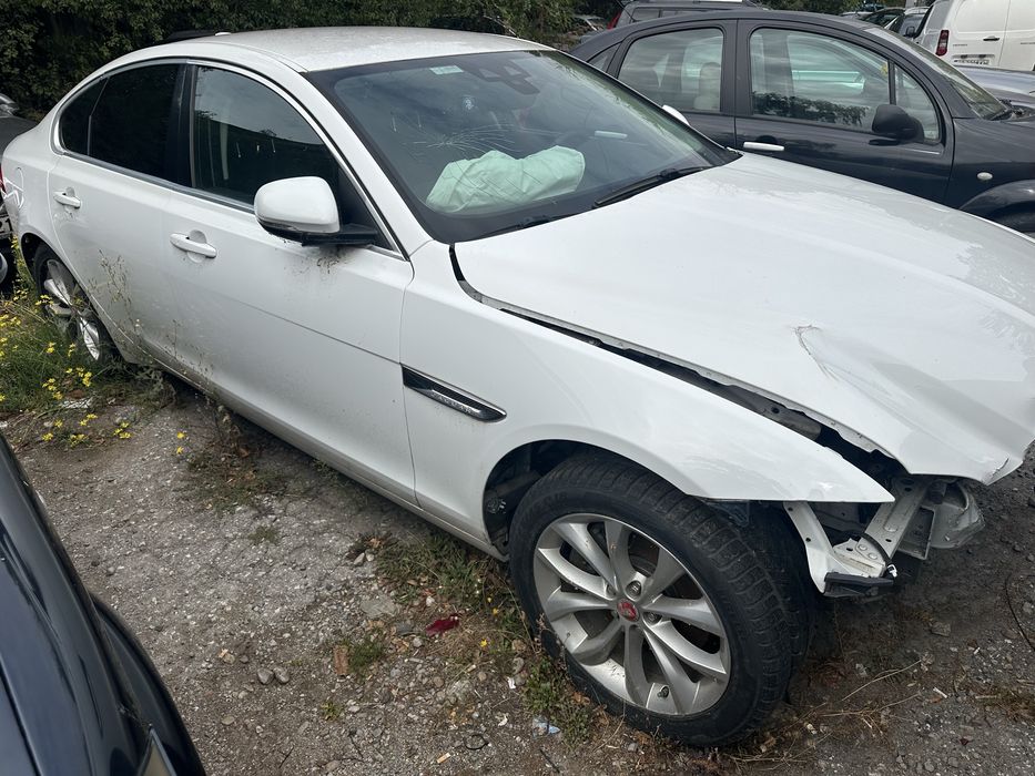 Jaguar XF на части