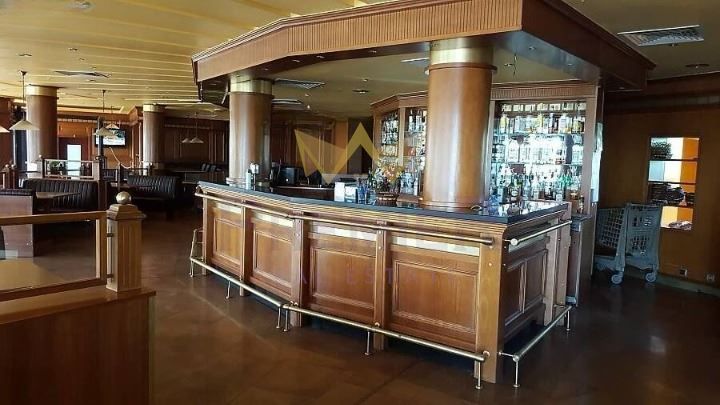 Продава се Заведение в Карнобат - 635 кв.м за 627 €/кв.м - Снимка #1