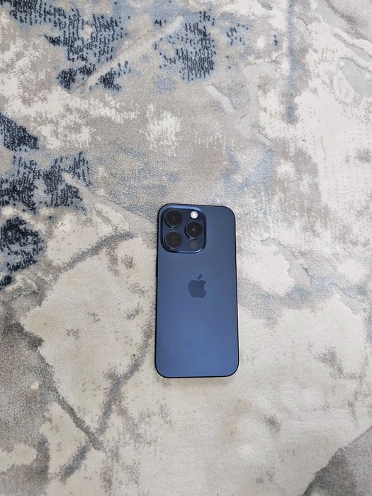 Iphone 15 pro 256 blue