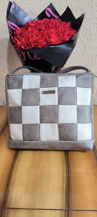 Продаются женские сумочки ручная работа  .