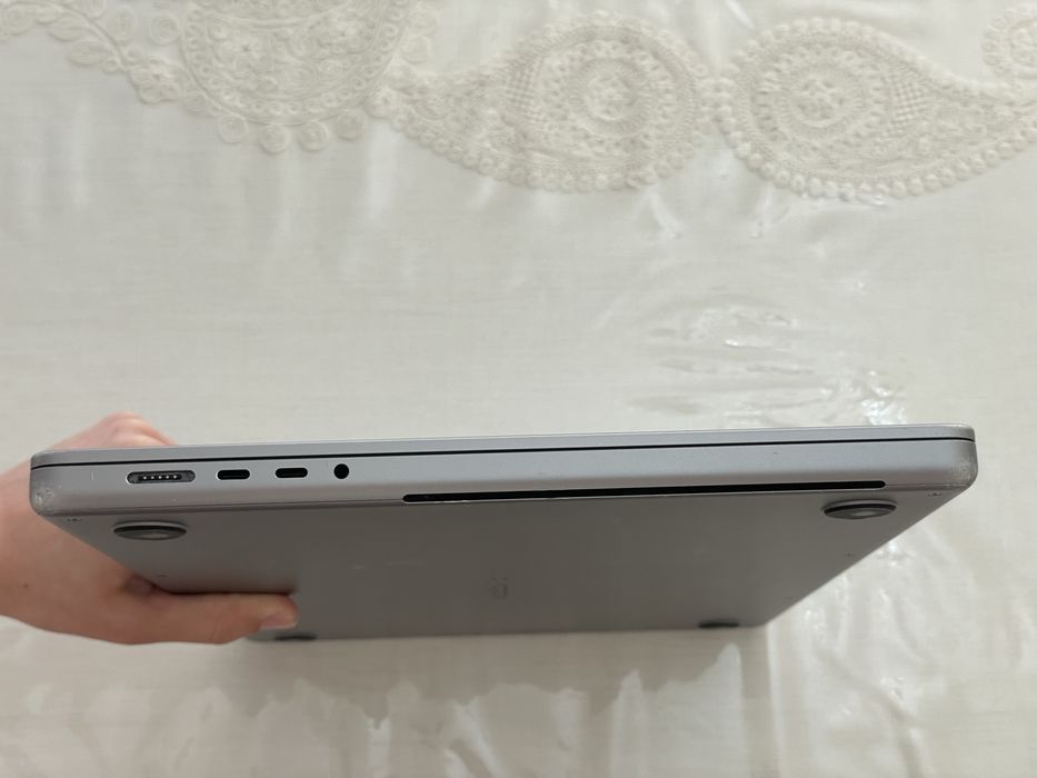 Macbook pro M1 Pro 32/512 GB 16 inch 86% 513 циклов