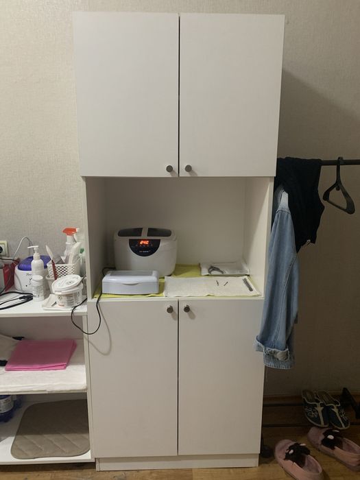 Продам шкаф белый