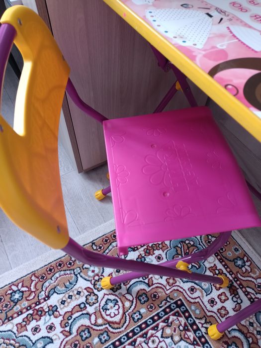 Продам стол со стулом детский