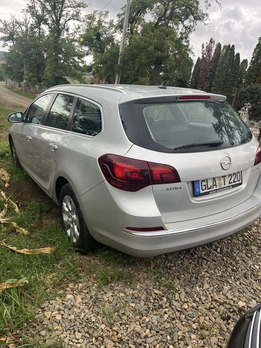 Vand urgent opel asta j 2015