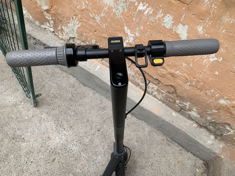 Продам свой  электро самокат ninebot g30p max в отличном состоянии